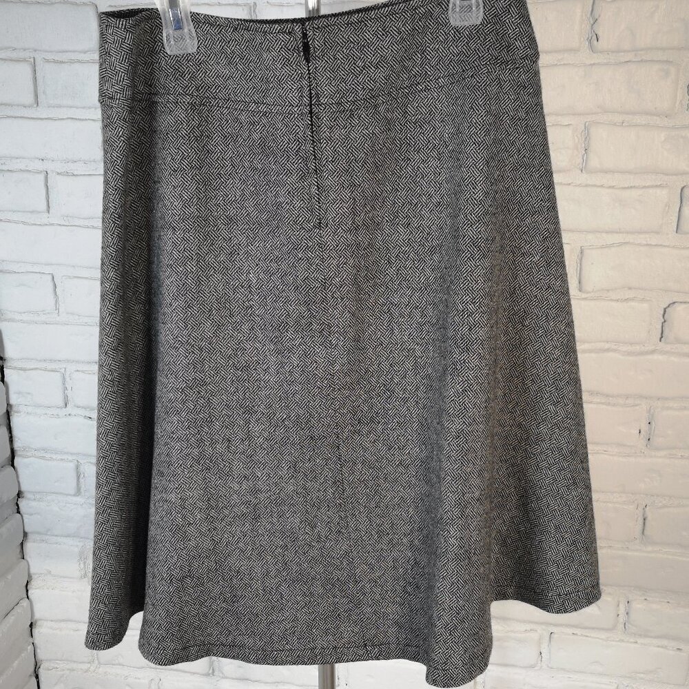 Cleo Petites Ladies Size 12 Black & Grey Herringbone Made in Canada A-line Skirt - Picture 2 of 11